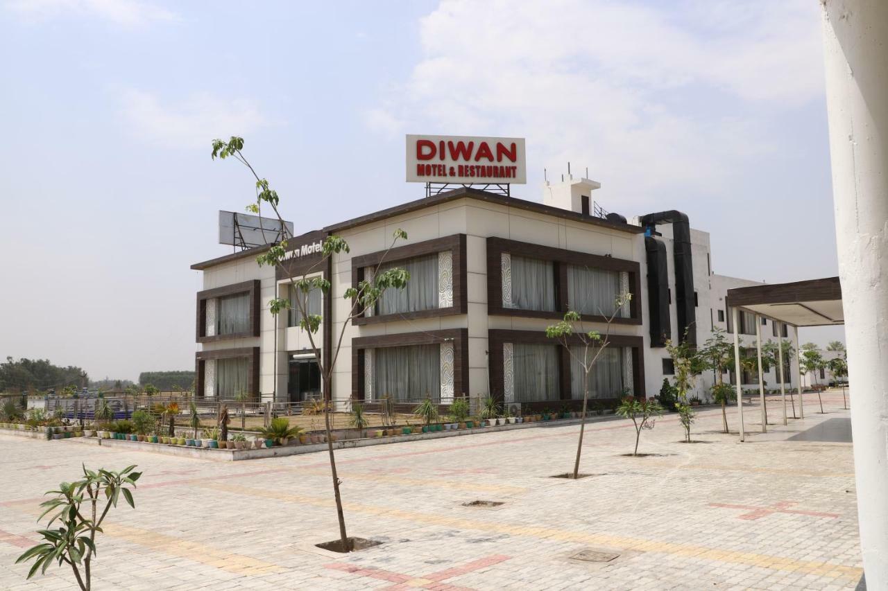 Surkhi Diwan Hotel And Restaurant מראה חיצוני תמונה
